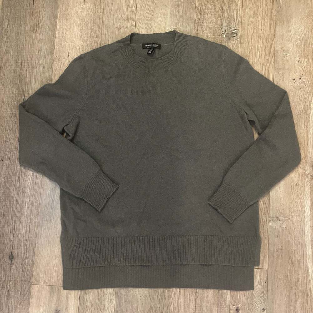 Saks Fifth Avenue 100% Cashmere Crewneck Sweater with High-Low Hem